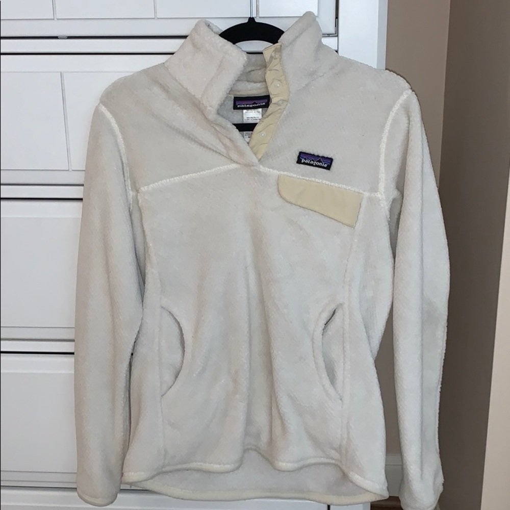 White Patagonia Pullover